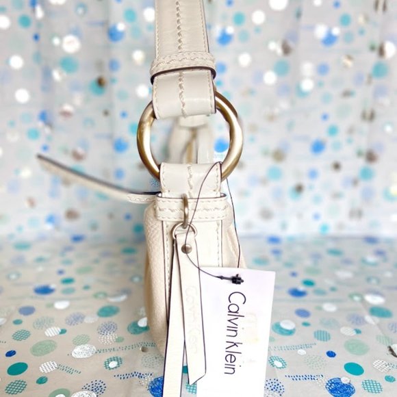 CALVIN KLEIN CITY SAFARI WHITE HOBO FREE SHIPPING! - Picture 4 of 14